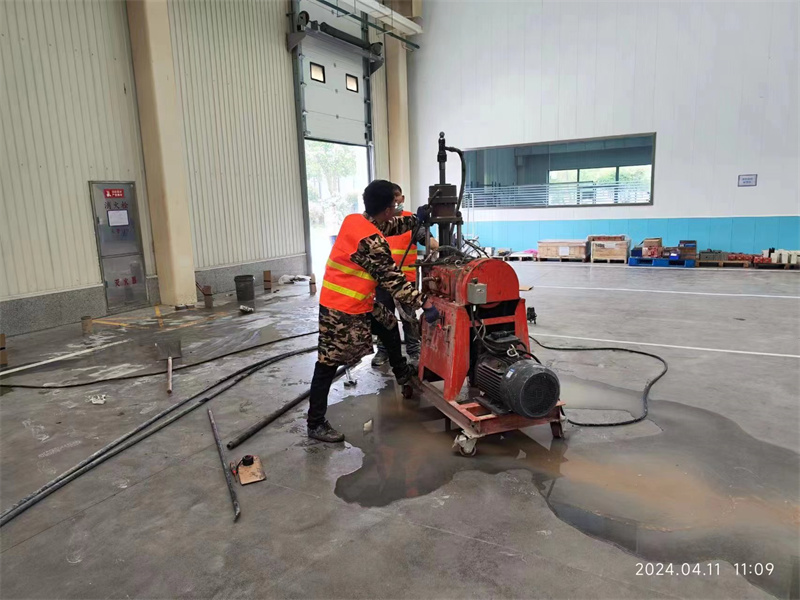 新乐厂房地面下沉塌陷注浆加固施工